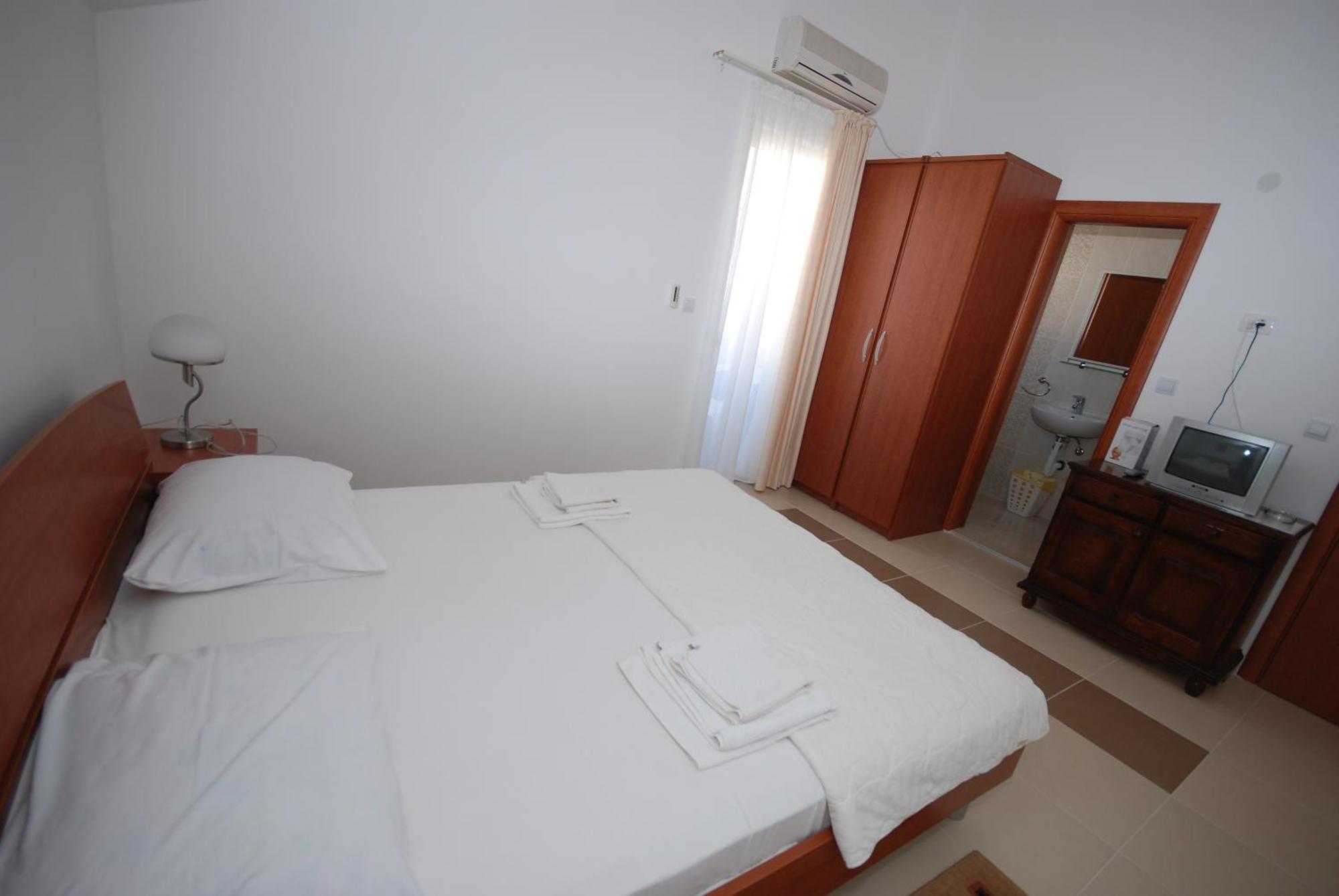 Pansion Anita Hotel บุดวา ห้อง รูปภาพ